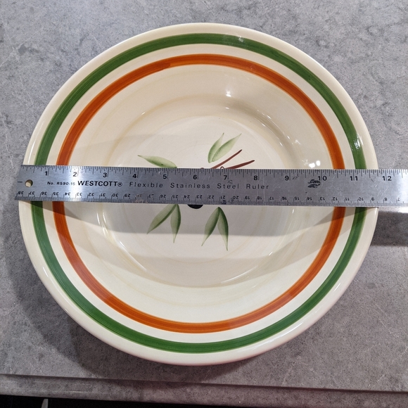 Williams-Sonoma serving bowl - Picture 3 of 4